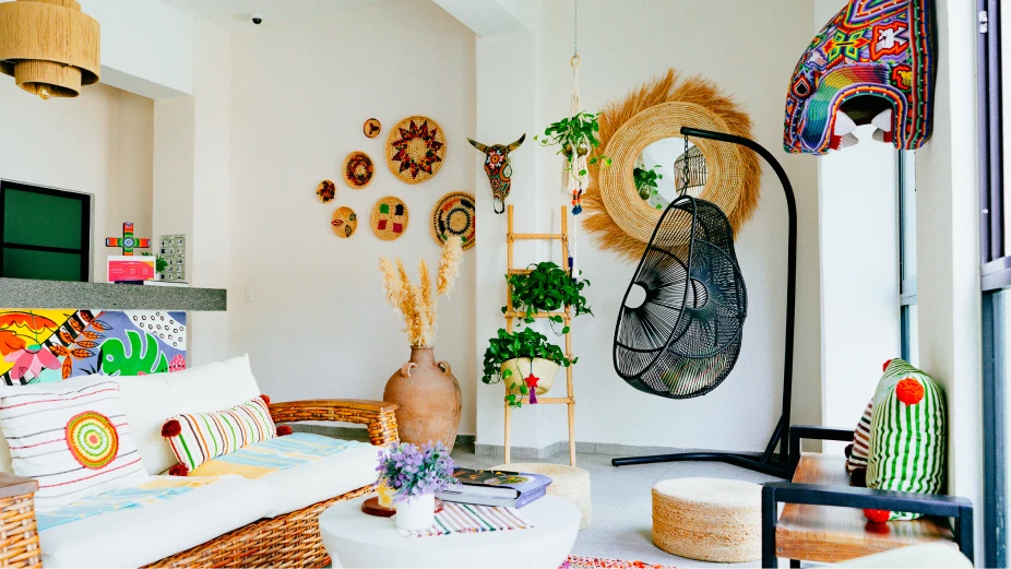 hermosa-decoracion-de-habitacion-con-arte-nayarita