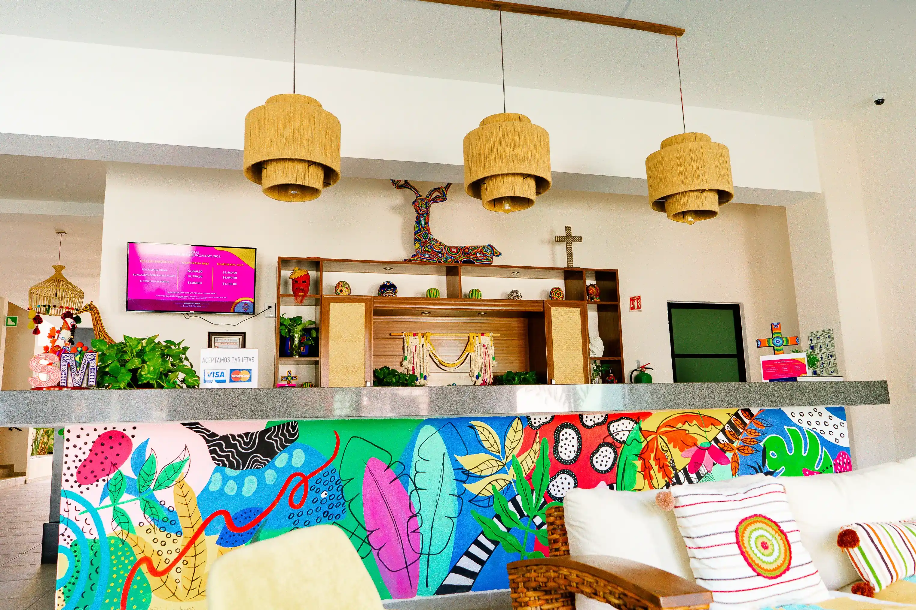 comedor-en-exterior-de-balcon-de-habitacion